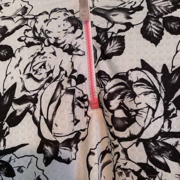 Beautiful Rose Polo - Picture 3 of 4